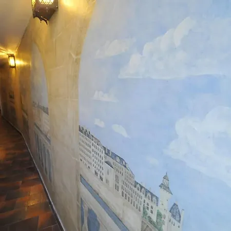 Charming Near Notre Dame Fdl Apartment