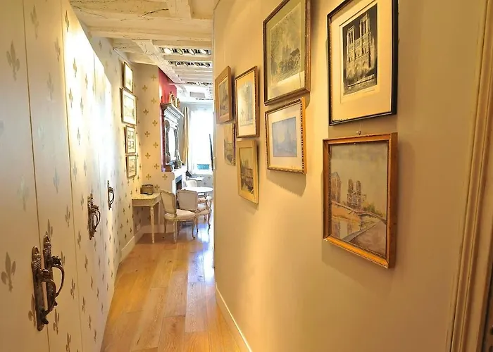 Charming Near Notre Dame Fdl Paris