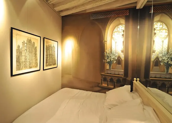 Charming Near Notre Dame Fdl Apartment