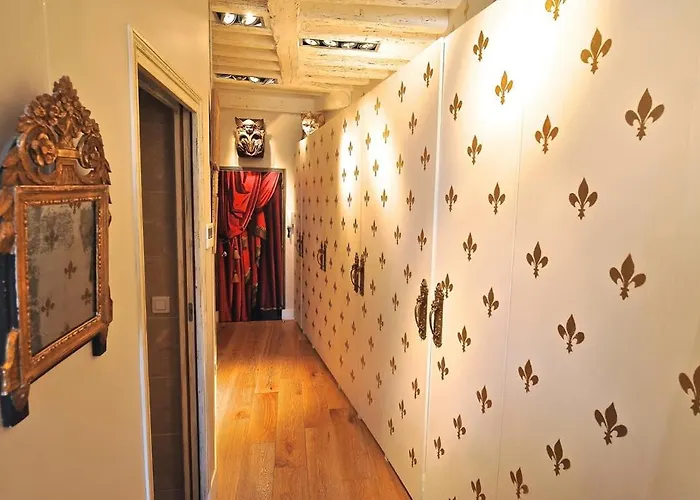 Charming Near Notre Dame Fdl *